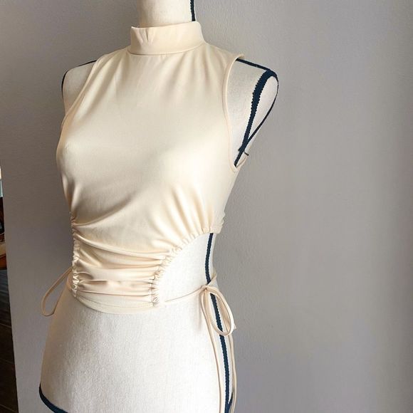 Zara side scrunch top - Picture 2 of 4